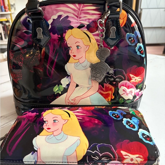 Limited Edition Alice in Wonderland Disney Bag and Wallet